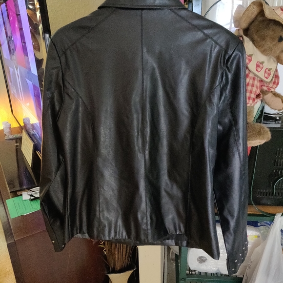 Leather jacket - Picture 2 of 3